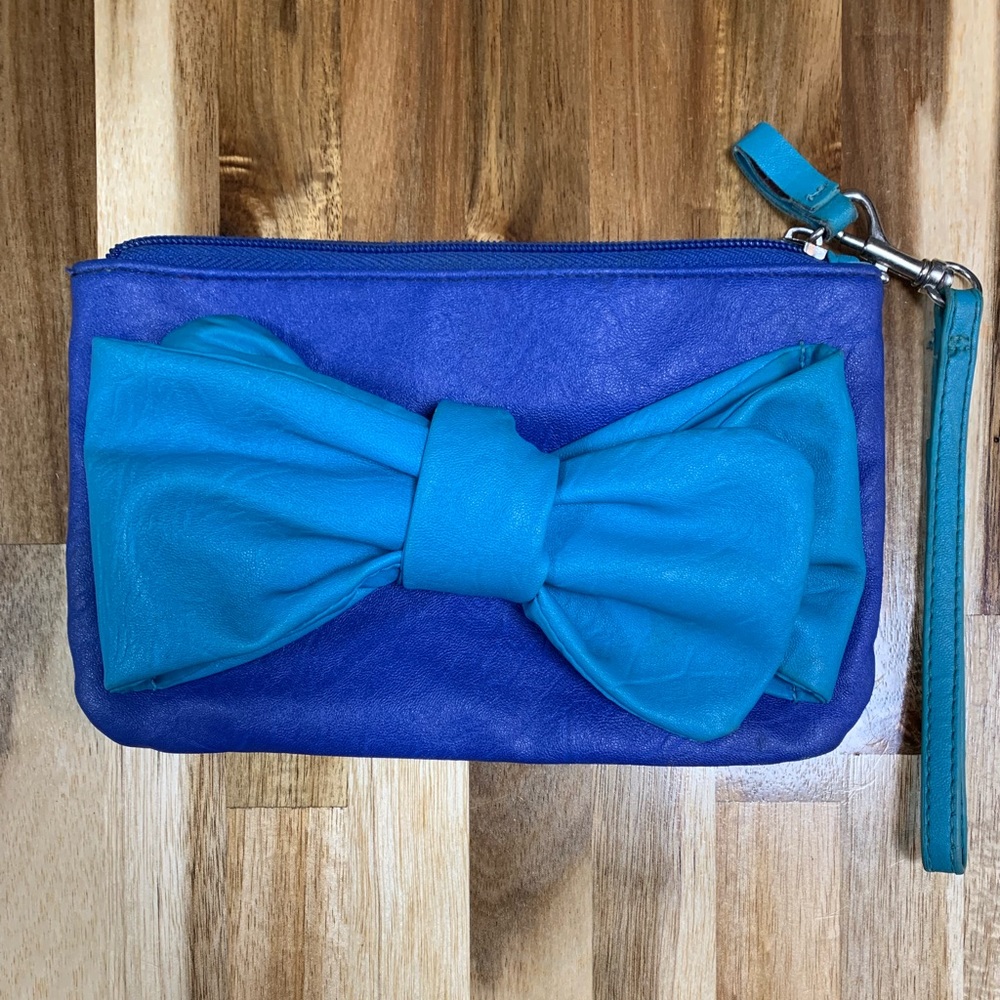Cute wristlet